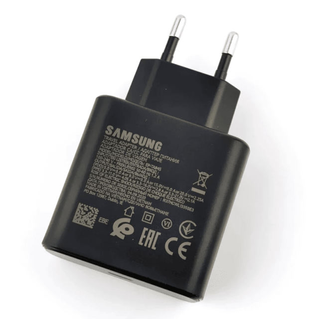 Samsung superfast Adapter (45W) EP-TA845 Box pulled - Image 2